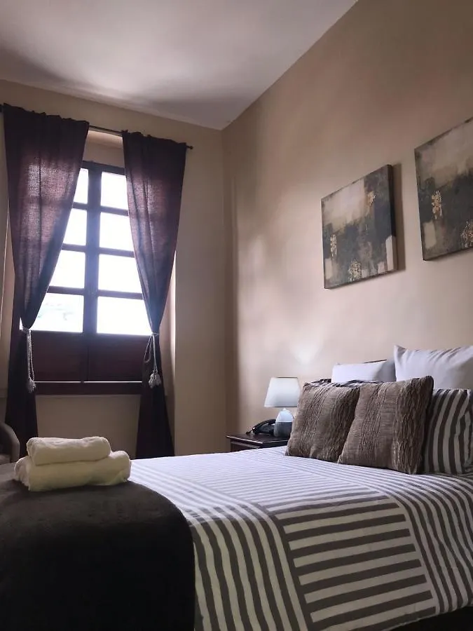 Hotel En El Centro Historico 昆卡 3*,  厄瓜多尔