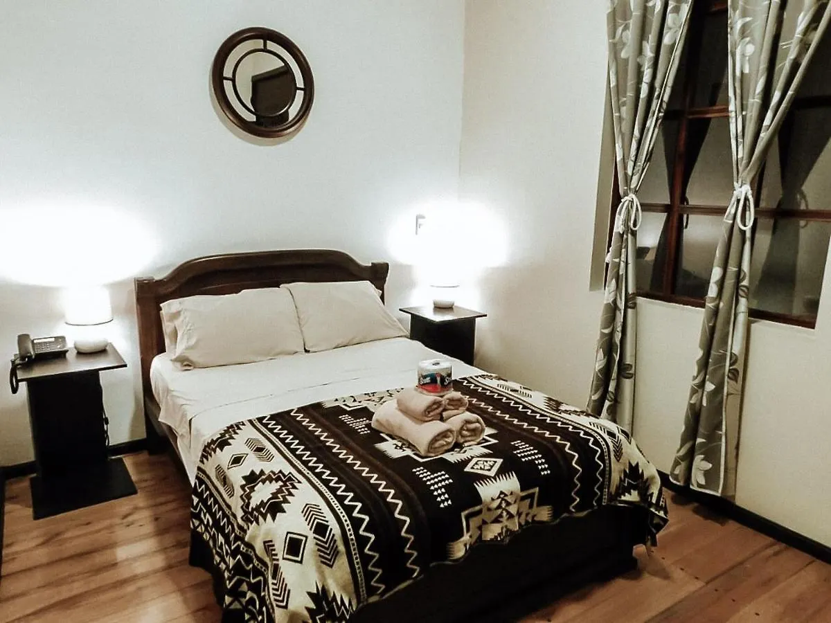 Hotel En El Centro Historico 昆卡